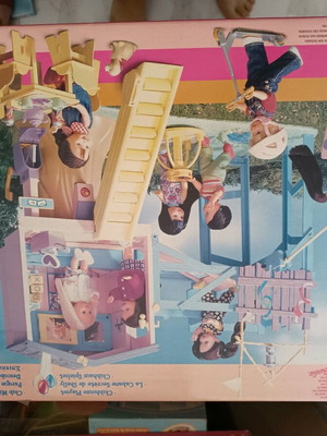 Shelly Clubhouse Playset καινούργιο, κλειστό στο κουτί του