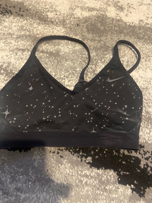 Nike sports bra black like new, women's