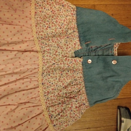 Set of 2 baby dresses used, 18-24 months