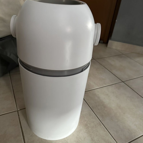 Diaper Bin like new
