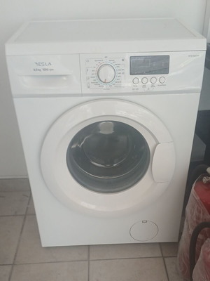Tesla washing machine 7kg like new, front load, 1000 rpm