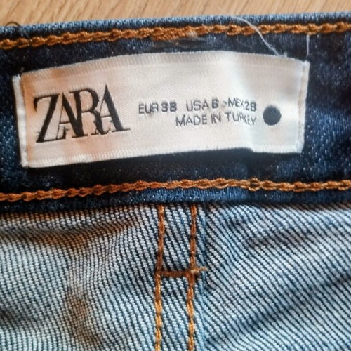 Women's jeans pack of 4, W28L32, like new condition