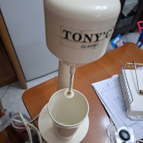 Tony'C Classic frappe maker used, white plastic