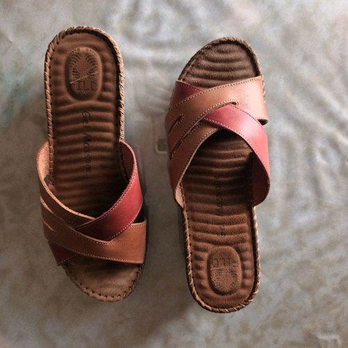 FILD platforms used, size 40, colorful, anatomic