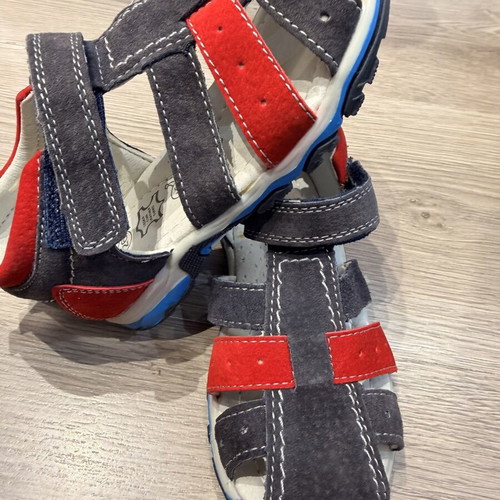 Happy Bee children's leather sandals size 26 new, multicolor
