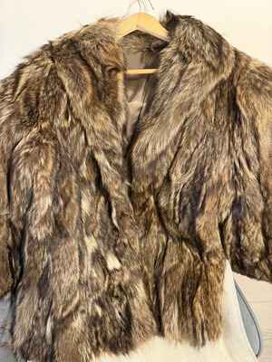 Mink fur coat like new, size M, white and brown