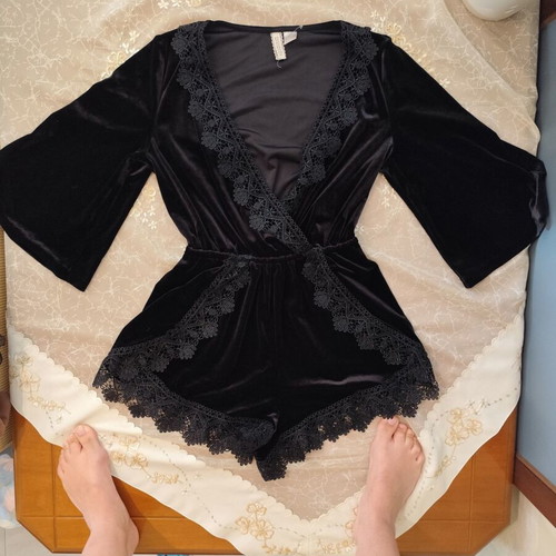 Velvet one-piece H&M black like new