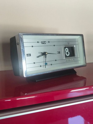 Επιτραπέζιο ρολόι βίνταζ σαν καινούργιο, αναλογικό