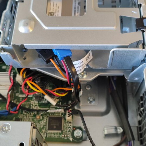 Dell Optiplex 3000 i3 12100 desktop like new, 8GB RAM, 256GB SSD