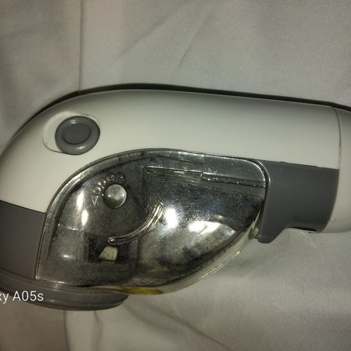 Lint remover with battery used