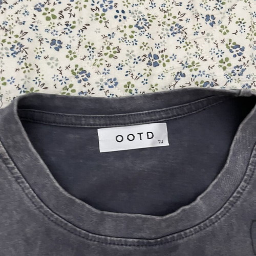 T shirt woman’s one size, like new