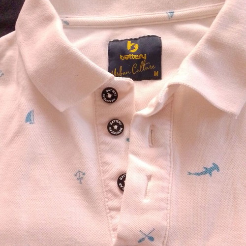 Battery men's short-sleeve t-shirt like new, white with turquoise design, size M