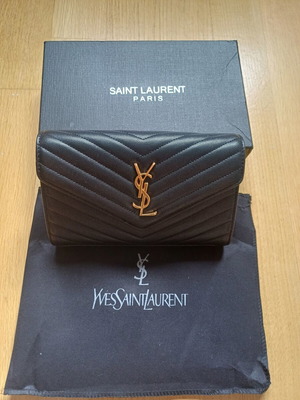 YSL Yves Saint Laurent shoulder bag like new, black and gold