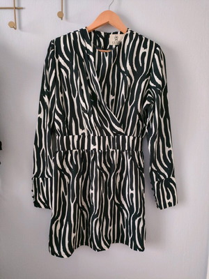 Karavan mini φόρεμα με zebra pattern σαν καινούργιο, μέγεθος M