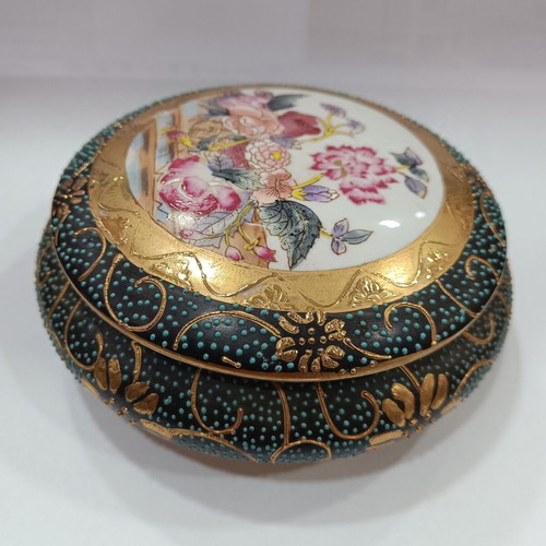 Sevres set of 2 hand-painted bowls used