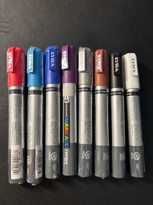Lyra water permanent markers new for various surfaces