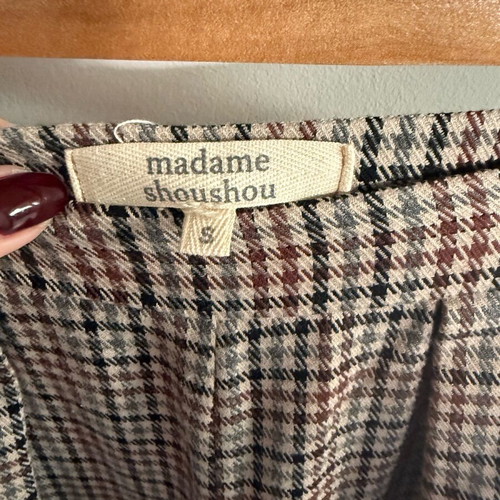 Madame Shou Shou pants like new with pleats and multicolored pockets