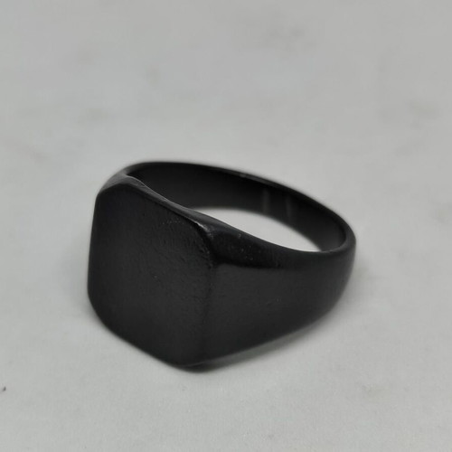 Men's ring black geometric design size 12 like new