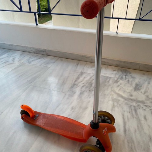 Micro scooter like new