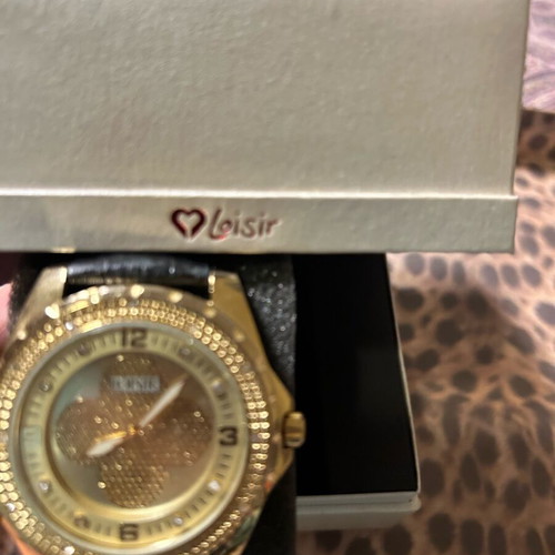 Loisir watch like new with black leather strap and gold details