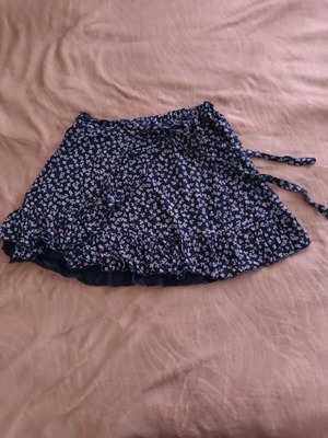 Skirt with ruffles and ribbon, dark blue with white flowers, like new