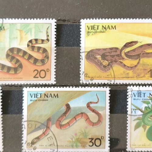 Vietnam 1988 snake stamp set like new