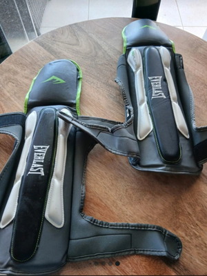 Everlast καλαμίδες πυγμαχίας σαν καινούργιες