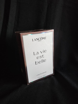 Lancome La Vie Est Belle Eau De Parfum 150ml new, authentic