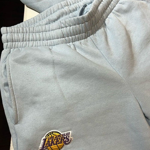 Los Angeles Lakers set like new, small size hoodie and pants