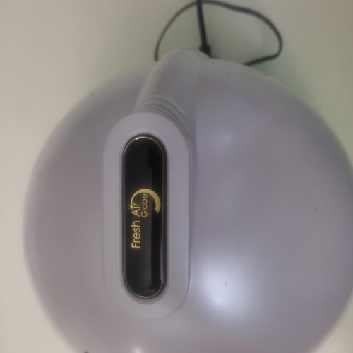 Air Fresh Globe like new with color change and essential oils
