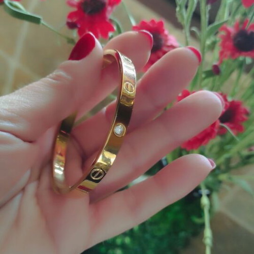 Gold Color Stainless Steel Jewelry Set like new