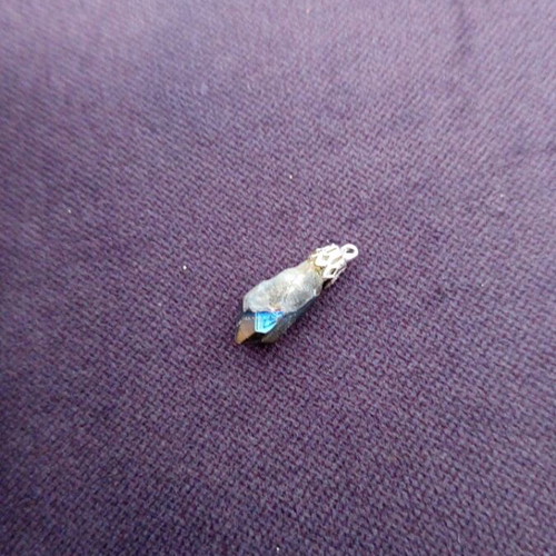 Pendant with natural aura quartz crystal