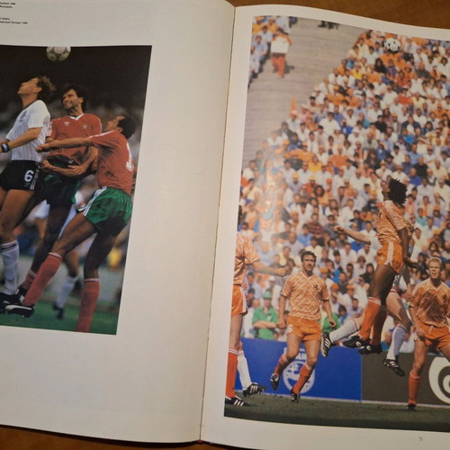 The History of Football like new, first edition 1990 Italy