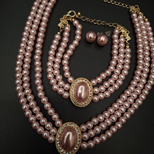 Vintage jewelry set new, elegant pink pearls