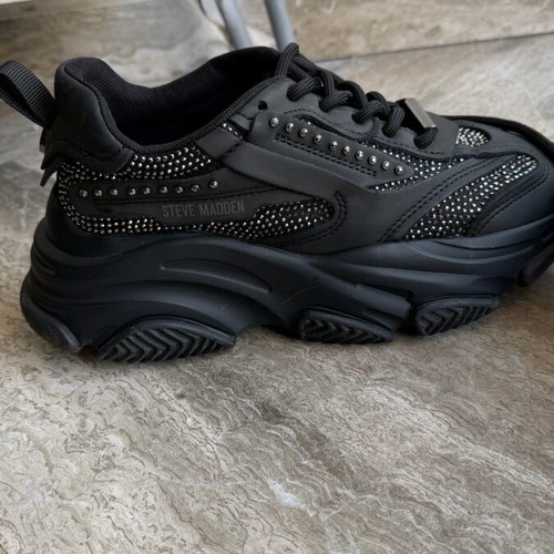 Steve Madden Possession-R women's black sneakers like new with stones