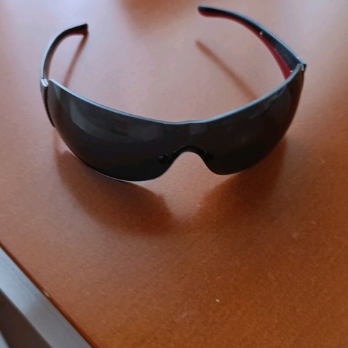 Prada sunglasses like new