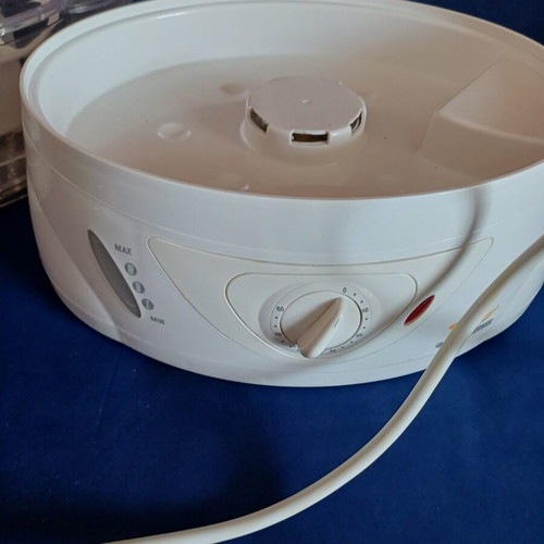 Black & Decker HS 2400 Steam Cooker 900W like new