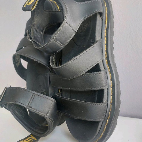 Dr Martens women's flat Blaire sandals black like new