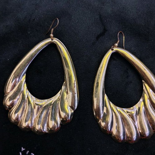 Zara evening earrings used, gold color, very light
