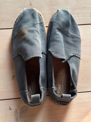 Toms εσπαντρίγιες μεταχειρισμένες, μέγεθος 44, μοντέλο M10