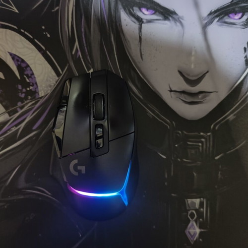 Logitech G502X Plus mouse used with Tiger ice dot skates