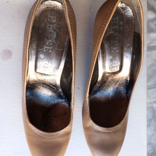 Elite leather brown comfortable pumps used, size 38
