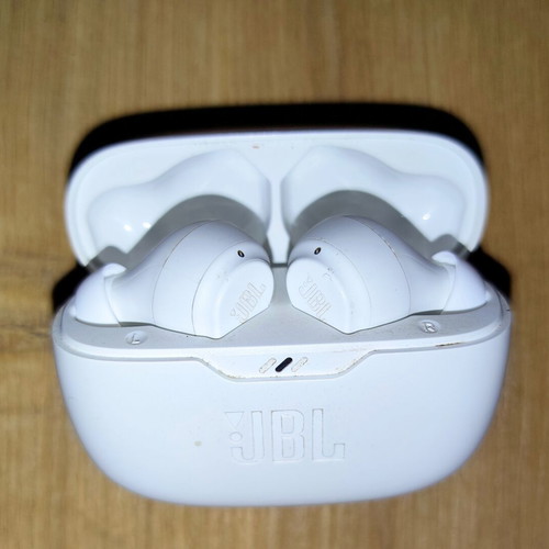 JBL Wave Beam wireless headphones like new, white