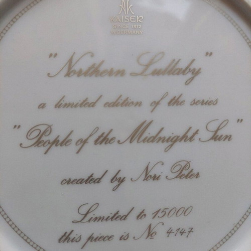 Collectible decorative plate like new by Nori Peter People of the Midnight Sun series