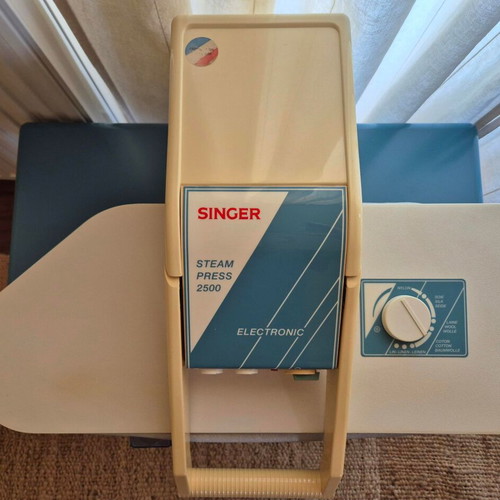 SINGER Steam Preess 2500 steam ironing press used with accessories