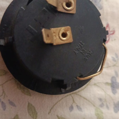 Steering wheel horn button new condition