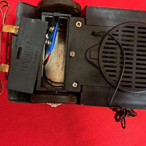 Lincoln transistor radio used, FM