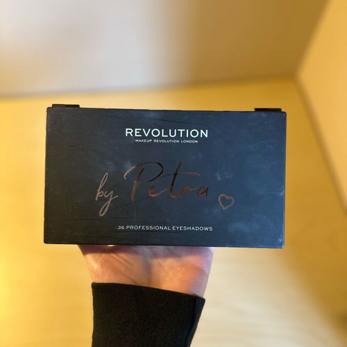 Revolution palette by Petra like new