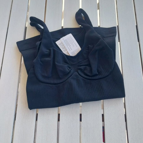 Shaping silhouette tank top new size Medium