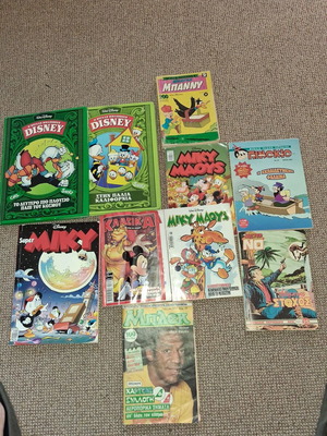 Set of 10 collectible Greek comics